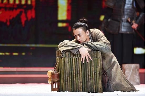 《演员的诞生》周一围夺冠:妻子朱丹意外出现在现场!献上拥抱 《演员的诞生》周一围夺冠:妻子朱丹意外出现在现场!献上拥抱