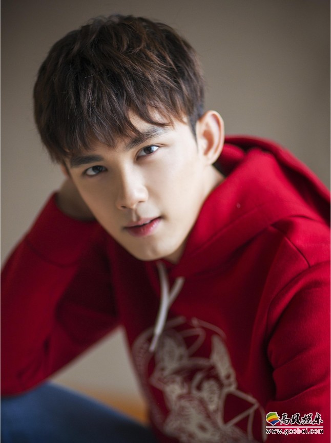 吴磊上海杜莎蜡像量身：入驻上海“杜莎”！意气风发，活力满满