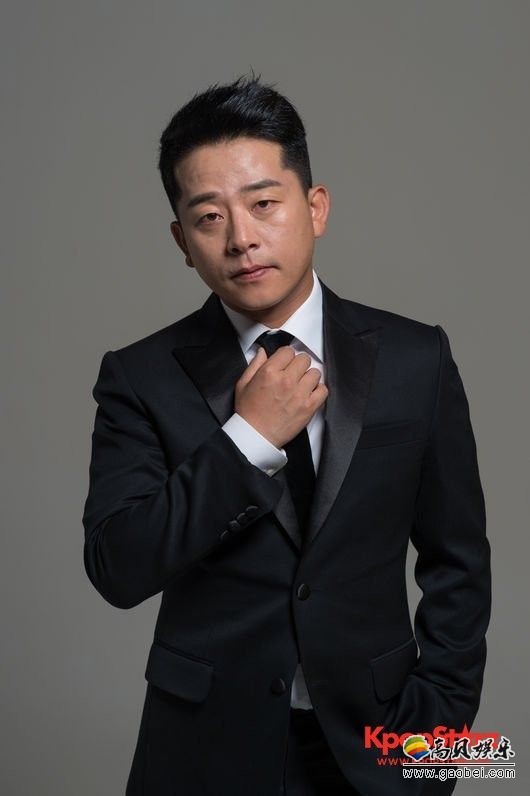金俊浩离婚是两个人经历充分的苦恼、沟通后才做出的角色