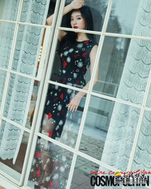 时尚杂志《COSMOPOLITAN》方面公开了演员金智媛的采访内容