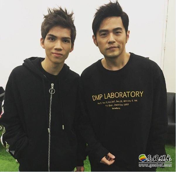 关于周杰伦与徒弟将出席央视春晚表演！经纪公司表示目前并未确定