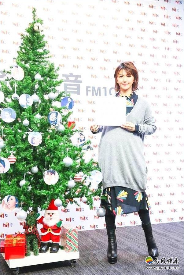 网友晒出巧遇孙燕姿合照：她贴脸面对着镜头，意外被捕捉到小腹微凸