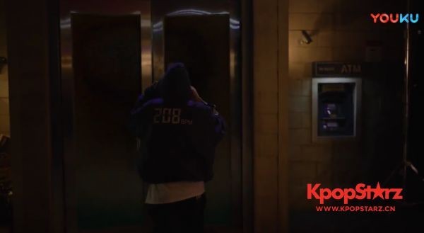 iKON正规二辑《RETURN》发售纪念恳谈会  很开心获得了好成绩