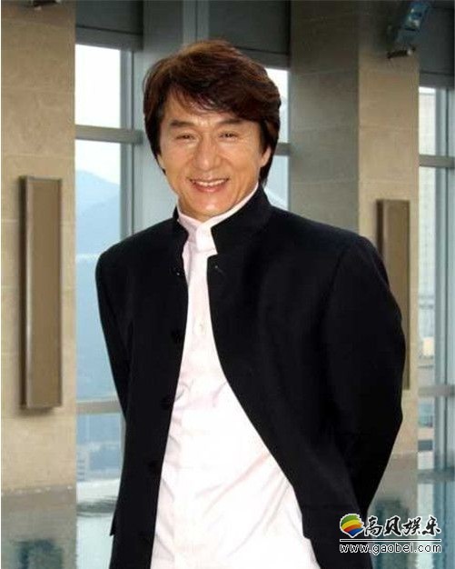 狗年春晚临近！有媒体报道成龙将5度登台：携手群星合唱歌曲《中国》