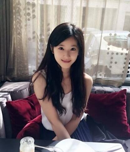 “奶茶妹妹”章泽天高中时期受访视频翻出：表示不在乎当谋女郎