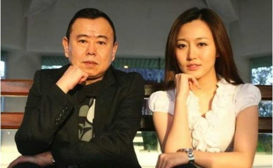 北京卫视春晚：进行又一轮的带妆彩排！潘长江搭档女儿潘阳出演小品