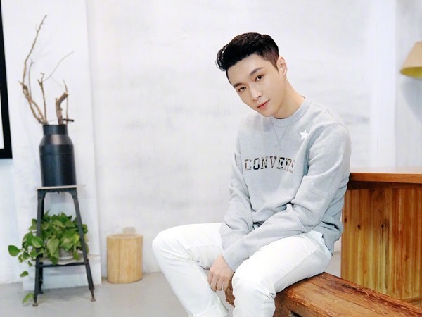 《快乐大本营》幕后花絮:录像空档张艺兴独自反复练习舞蹈动作 《快乐大本营》幕后花絮:录像空档张艺兴独自反复练习舞蹈动作