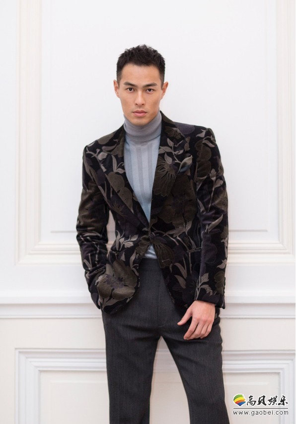 杨祐宁亮相Tom Ford2018秋冬男装秀场：运动型男气质，休闲感造型