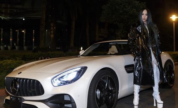 《到底》MV配上张惠妹野性声线：打造又坏又迷人的态度！惊艳全场