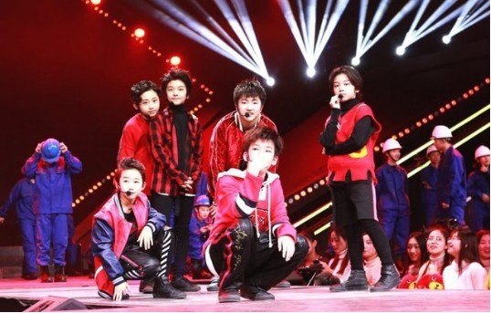 BOY STORY的6位少年首登央视舞台：参加2018年《CCTV网络春晚》