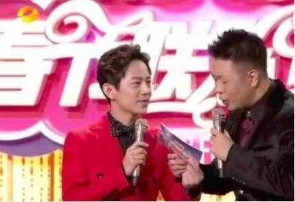 湖南春晚直播主持人之一杜海涛：竟然发生严重口误！把赞助商念错了
