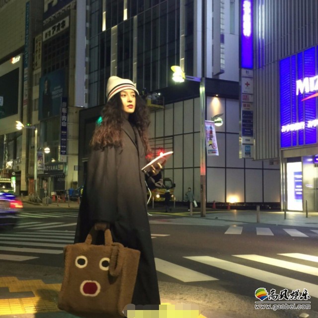 据网友爆料：在日本药妆店偶遇范冰冰！疯狂扫货买下了70多万日元药妆