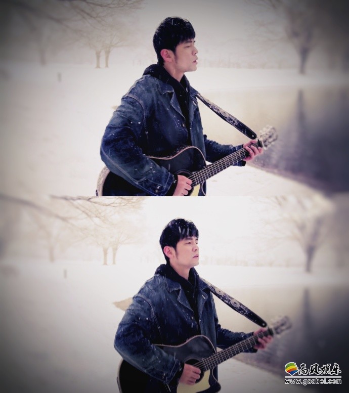 《等你下课》mv:周杰伦雪地里弹着吉他!周董在雪中帅出新高度