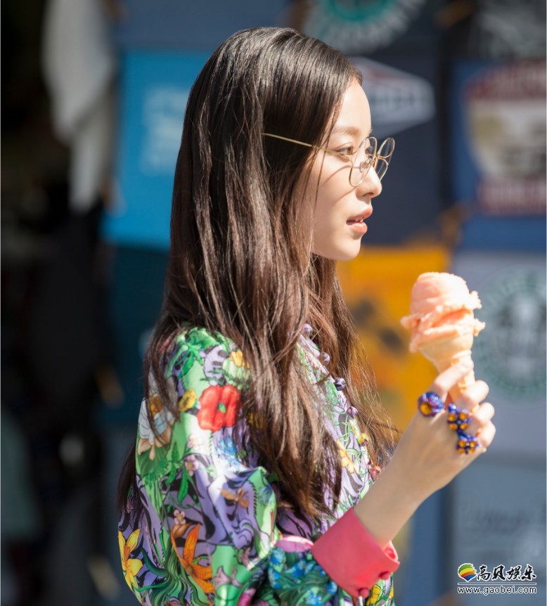 倪妮GUCCI时尚广告大片：取景洛杉矶多元化色彩、现代风貌文化圣地