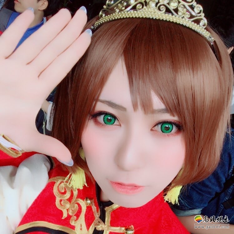 日本美女玩家孙尚香最新COS照：《真三国无双7》造型！手持武器双圈