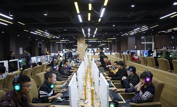 蓝翔成立电竞学院！并且组建了电竞战队！他们战队选手ID也十分给力