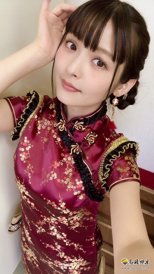 日本女声优上坂堇“春日祭”开幕式：红色旗袍装登场！非常的吸引眼球