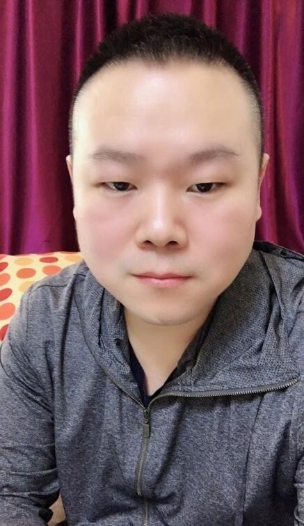 岳云鹏微博谴责飞机上的不文明现象：乘客在飞机上听京剧！素质堪忧