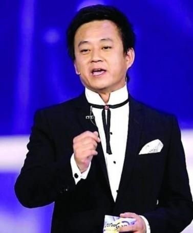 朱军谈及今年“缺席春晚”已经多年没有回家过年：和家人一起过年