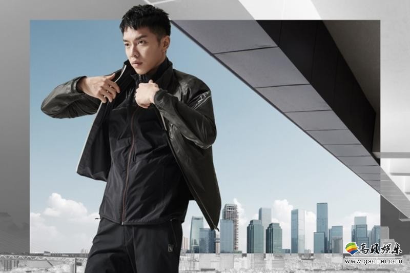 李升基接受了各家媒体的专访 节目上也公开锻炼身体的片段 李升基接受了各家媒体的专访 节目上也公开锻炼身体的片段