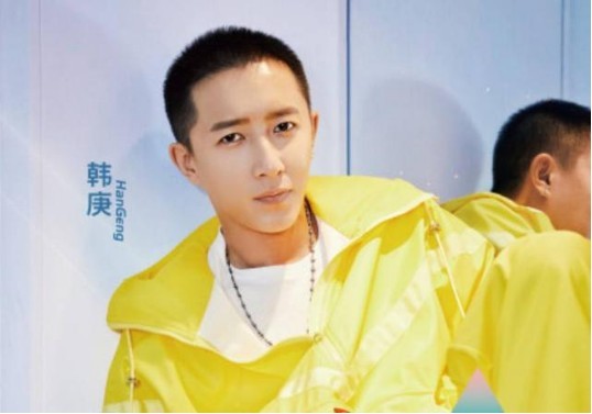 《这！就是街舞》未选上女选手往后走，不听韩庚说话，现场很尴尬