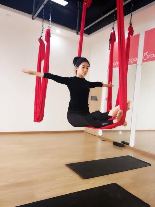 陶昕然晒出高难度瑜伽照“好妈妈和好演员两不耽误，永远热爱生活”