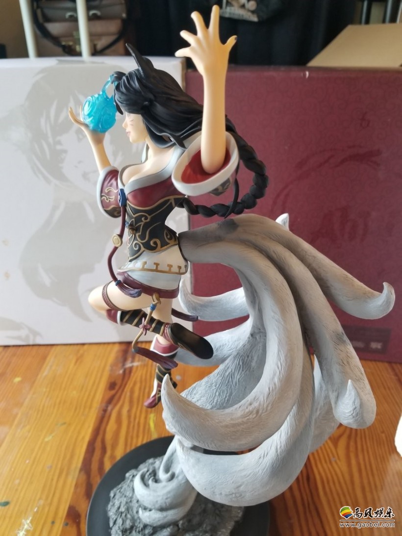 《英雄联盟》官方新版“九尾妖狐”阿狸手办：多了些妖狐的妩媚
