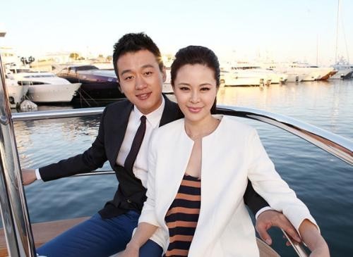 《水形物语》片方公布本片国内的推广大使：佟大为、关悦夫妻