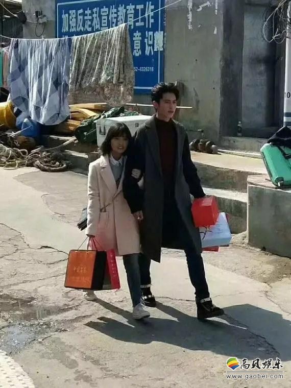 《新流星花园》最新路透照曝光：道明寺和杉菜打扮朴素，村里取景