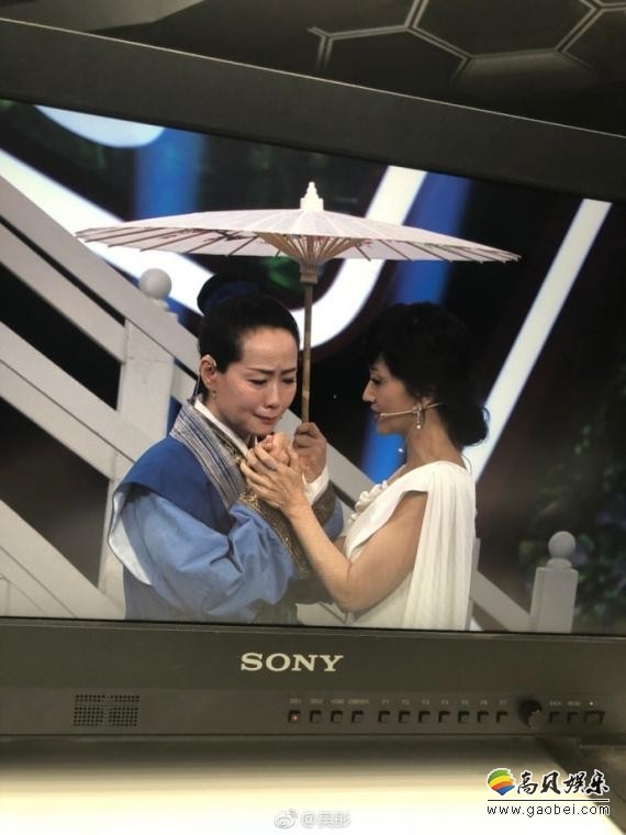 《王牌对王牌》制片人晒照：《新白娘子传奇》三主角再度演绎经典