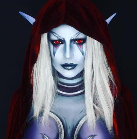 国外《魔兽世界》女玩家晒出自己人体彩绘版怀特迈恩：效果非常惊艳