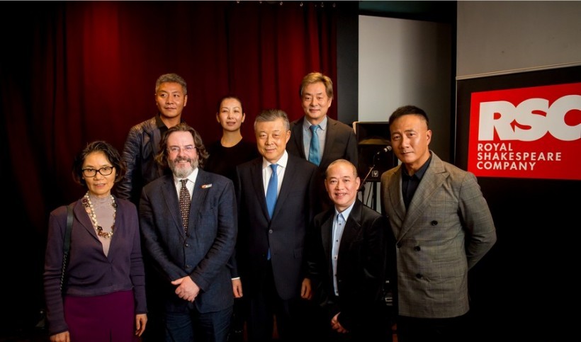 皇家莎士比亚剧团艺术总监主持发布会：介绍中国版《哈姆雷特》
