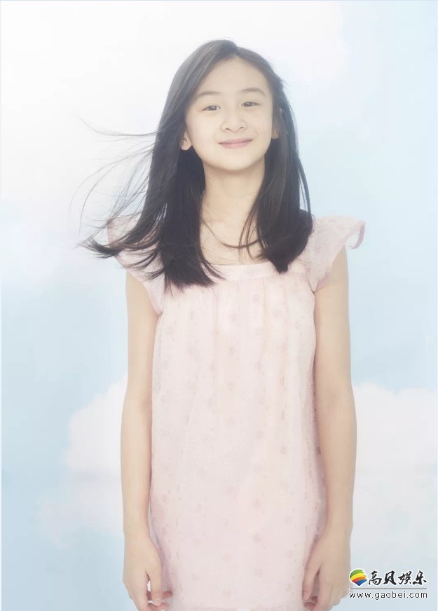 田亮,叶一茜女儿田雨橙拍摄写真:森碟已长大初具甜美少女气息