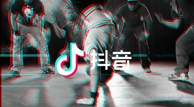 对抖音新slogan都会有一种熟悉感：它太像快手的“记录生活，记录你”