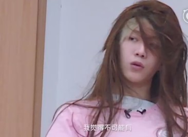 《偶像练习生》预告：练习生们戴上假发！范丞丞戴假发后入戏太深