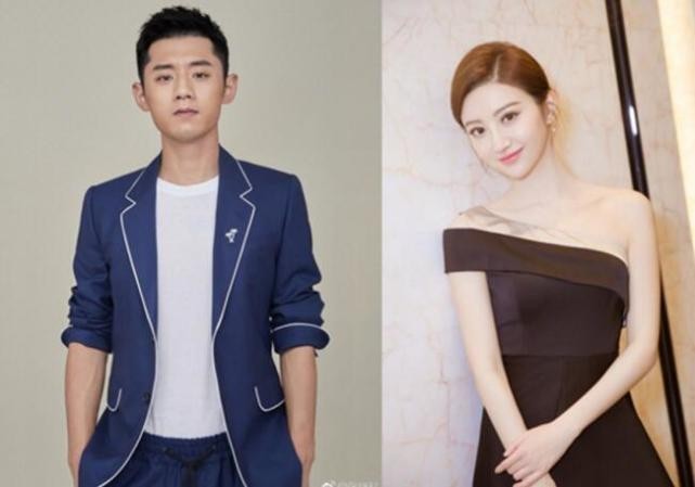 张继科微博公开认爱景甜：张继科与景甜海边携手，俊男美女搭配亮眼