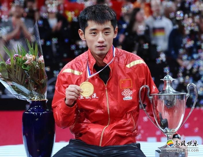 网友厦门偶遇正在参加国家队集训的张继科：微博认爱景甜后首度现身