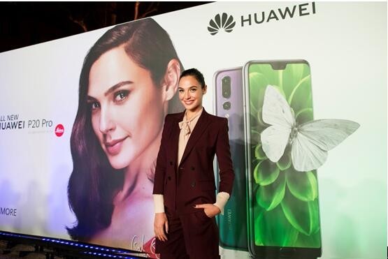 华为P20 Pro宣传广告片“神奇女侠”盖尔加朵:不可方物,仙气十足 华为P20 Pro宣传广告片“神奇女侠”盖尔加朵:不可方物,仙气十足