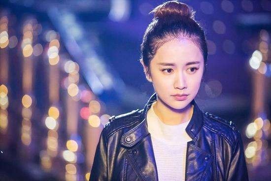 《龙探》热播中:李春嫒《龙探》迎挑战!演绎 "虞心"双重性格好评多