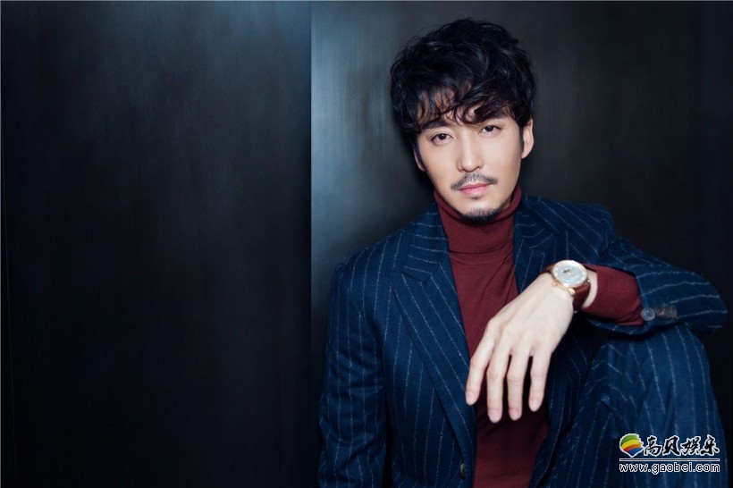 《隐秘而伟大》(暂名)在上海开机：演员王泷正休闲装扮现身开机仪式现场