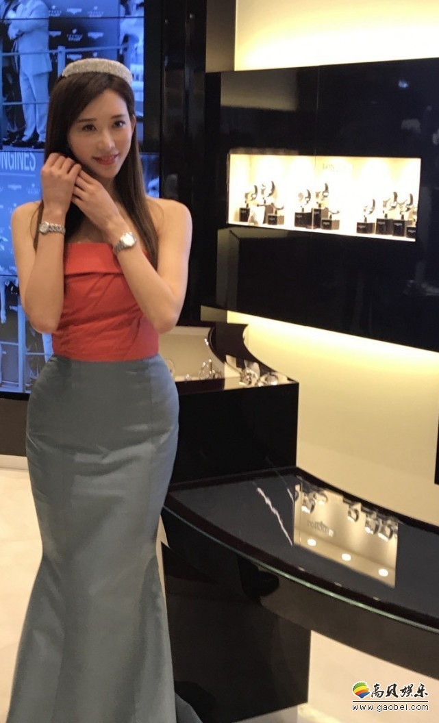 林志玲被传巴厘岛结婚。林志玲出席某活动连用四个“没有”否定传闻
