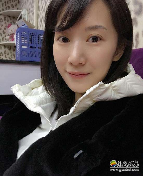 李念晒出趣味近照：为当晚在湖南卫视首播的新剧《远大前程》背书