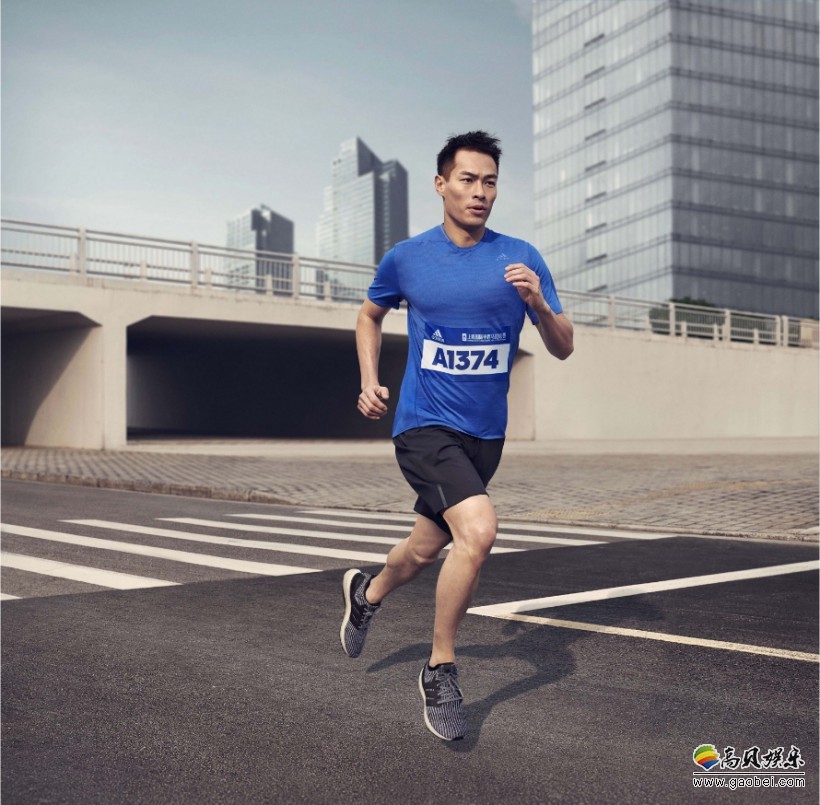 杨祐宁宣布新身份：“2018上海国际半程马拉松赛”adidas代言人