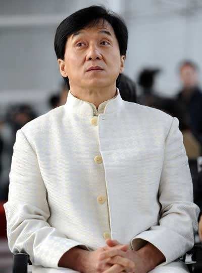 成龙透露基于工作关系：专辑共花费三年时间录制！如今终于完成