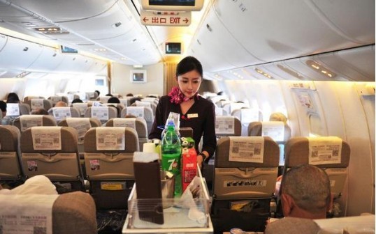 潘玮柏被曝料和空姐恋情后：这位空姐马上关闭了社交平台的访问