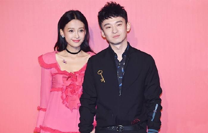 董子健晒出孙怡仰拍丑照：作死举动很快召唤出孙怡喊话“你完了”