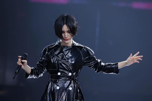 作词人文雅发布微博：回应尚雯婕讽刺自己想红“以后别唱我写的歌”