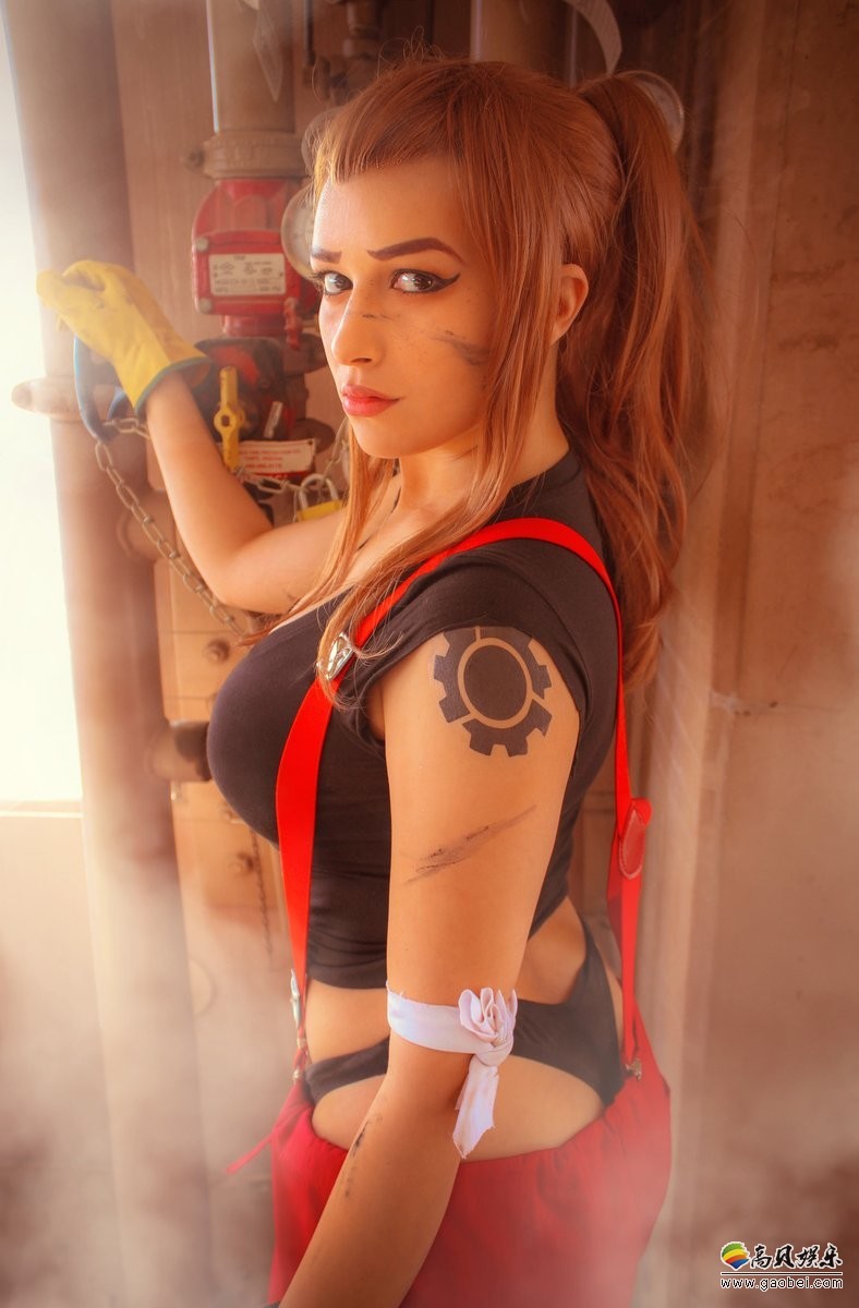 国外Coser《守望先锋》新英雄布丽吉塔Cosplay：相当符合角色设定