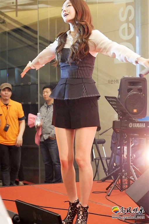 [补]DAVICHI 女团饭拍秀 拍摄日期：150430 【2合集 701 MB】