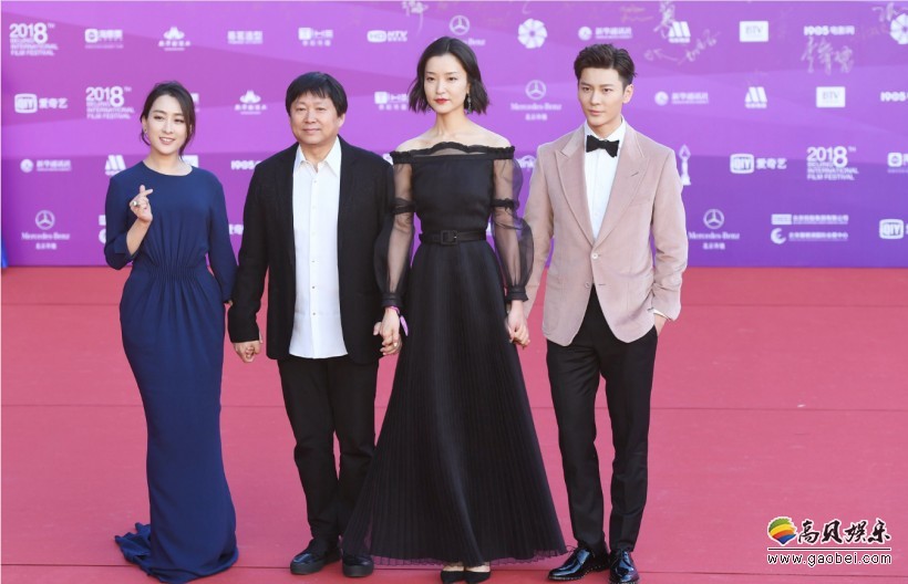 《如影随心》主演亮相第八届北京电影节开幕红毯：俊男美女颜值高
